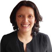 Profesor con experiencia en docencia universitaria y para emprendedores